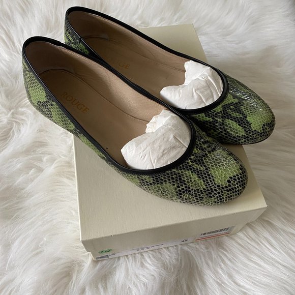 Rouge Helium Shoes - Rouge Italian made green python flats, 9